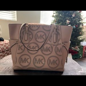 Michael kors voyager tote in light pink